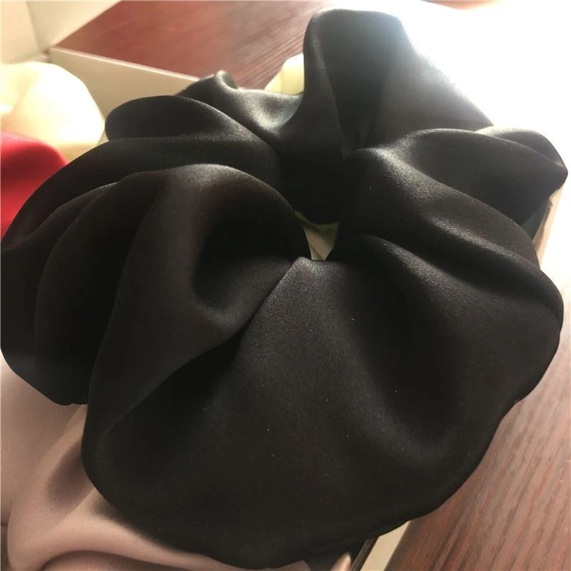 Girl Hair Scrunchy 3 Girl Hair Scrunchy 3