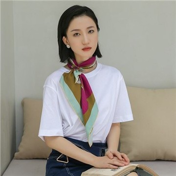 The Difference Between Wool Scarf And Cashmere Scarf