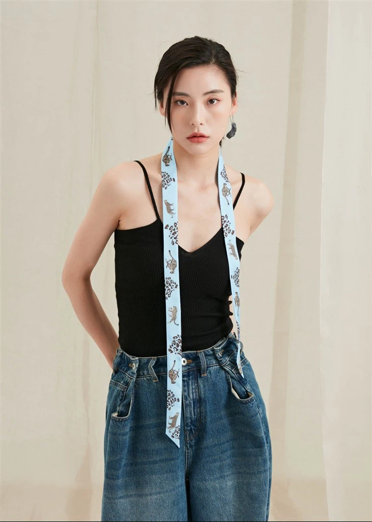 Silk Twilly Leopard Pattern 100% Silk Custom High Quality Twilly Scarf