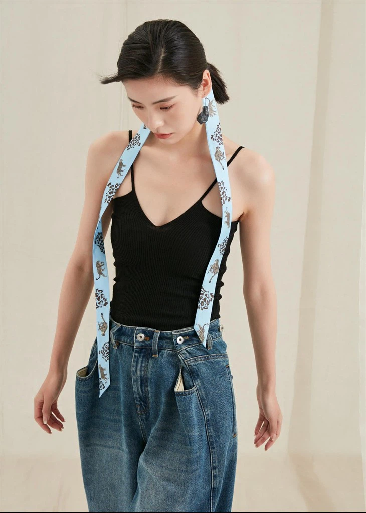 Silk Twilly Leopard Pattern 100% Silk Custom High Quality Twilly Scarf